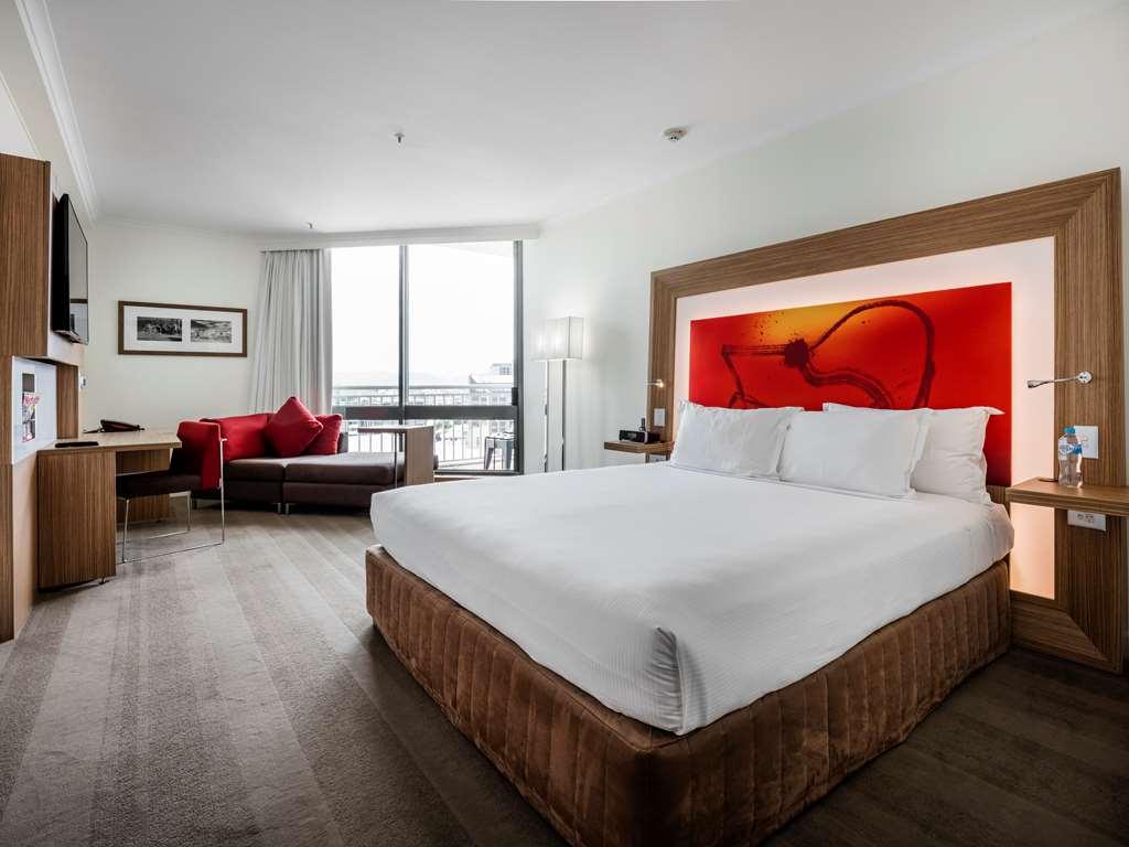 Amora Hotel בריסביין חדר תמונה A room at the hotel