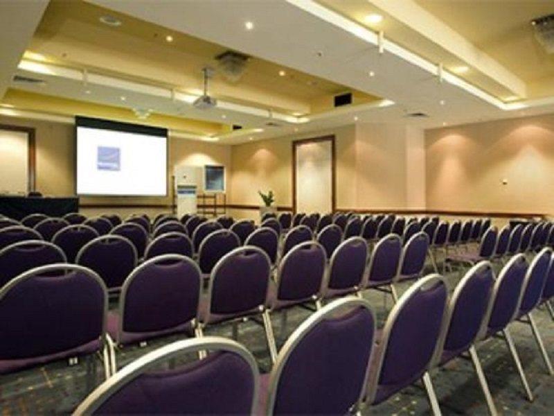 Amora Hotel בריסביין מראה חיצוני תמונה A typical conference room