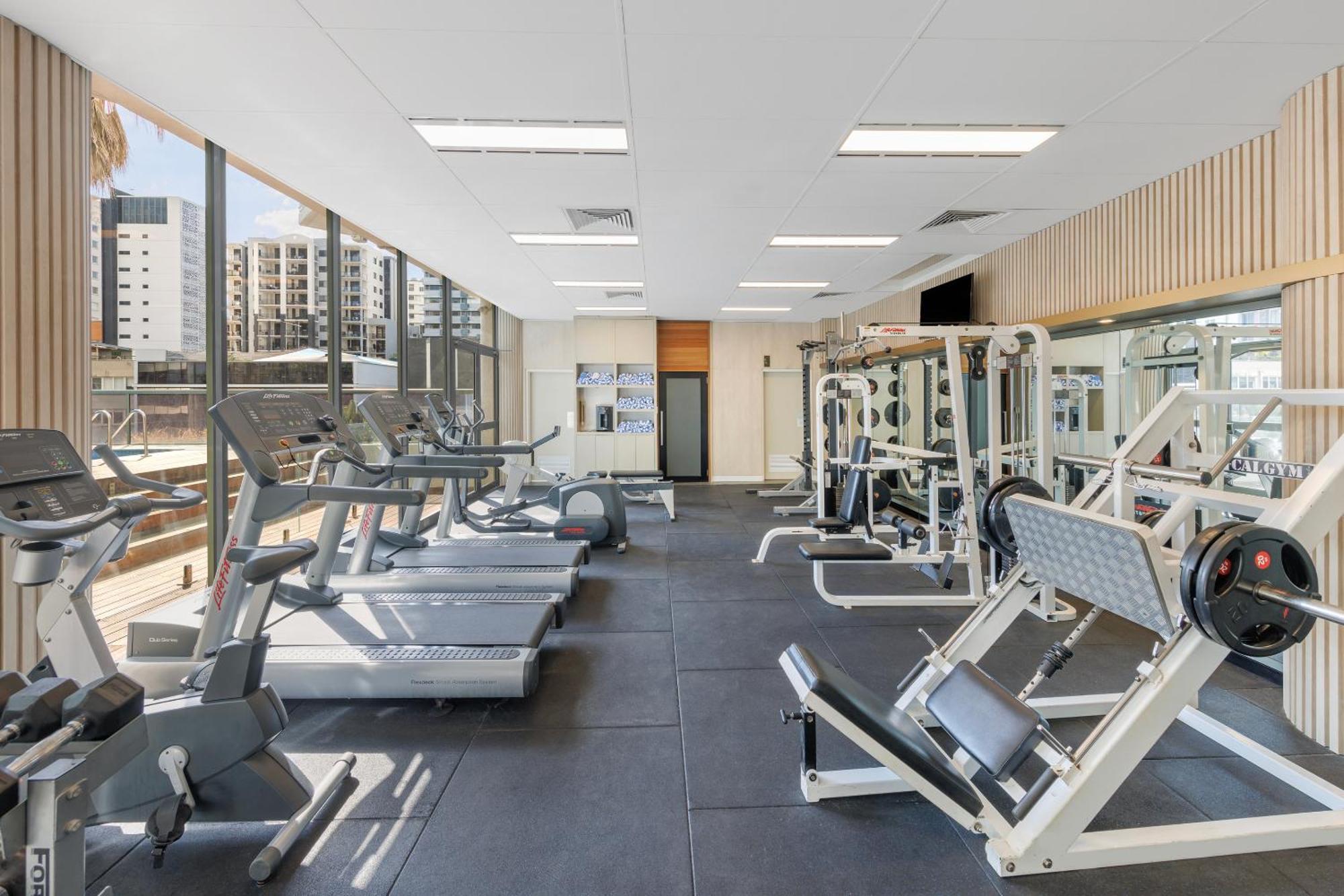 Amora Hotel בריסביין מראה חיצוני תמונה The gym at the hotel
