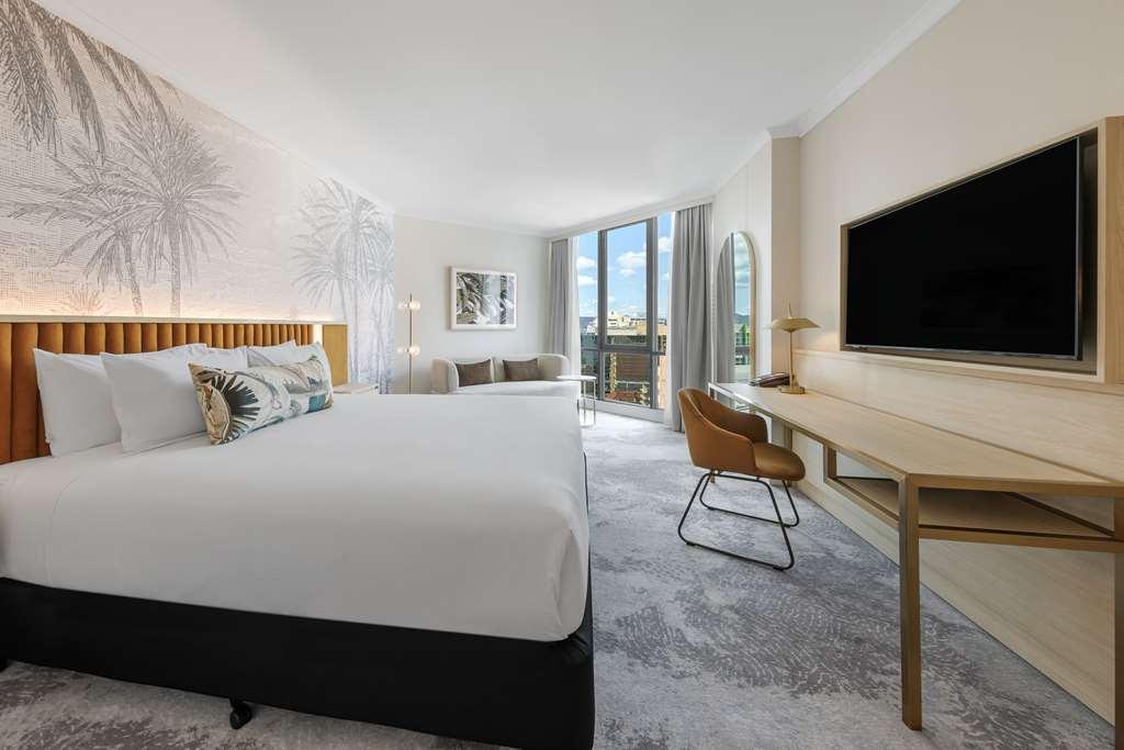 Amora Hotel בריסביין חדר תמונה A guest room at the hotel