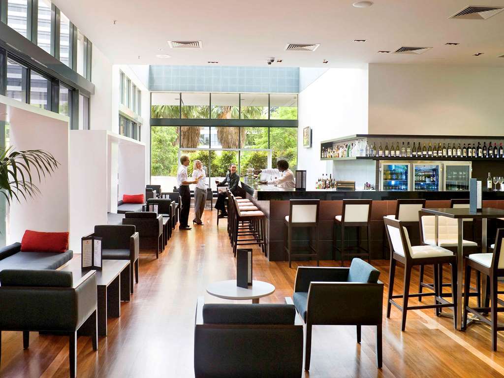 Amora Hotel בריסביין מסעדה תמונה The Qantas Club lounge at Brisbane International Airport