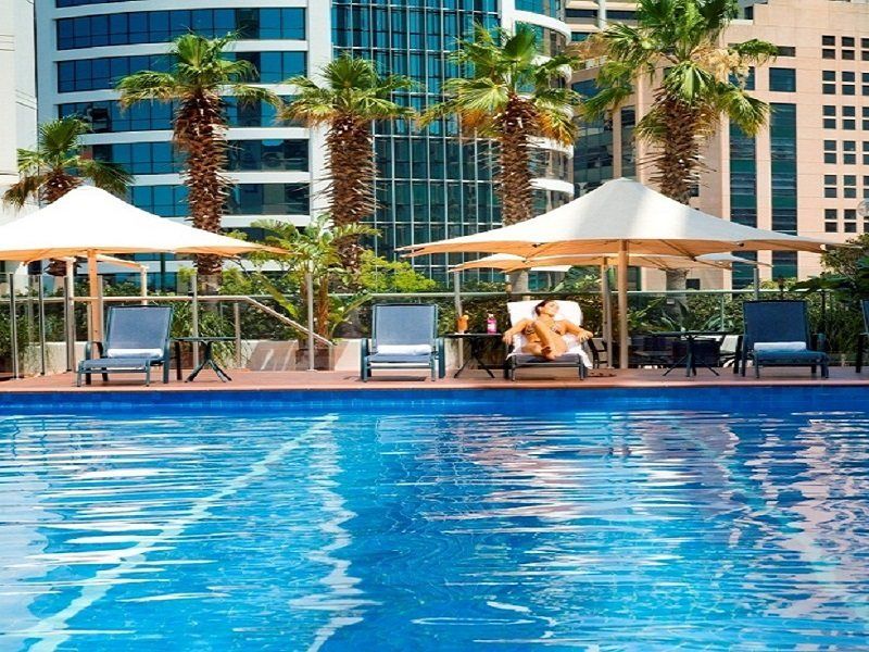 Amora Hotel בריסביין מראה חיצוני תמונה The pool at the Westin