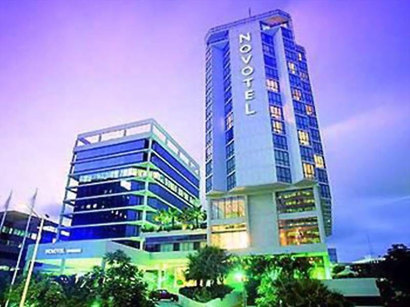 Amora Hotel בריסביין מראה חיצוני תמונה Novotel Hotel, Phnom Penh